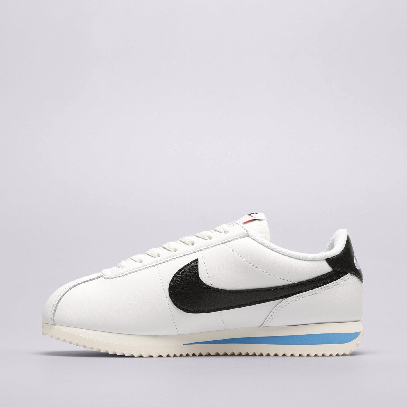 Дамски маратонки NIKE CORTEZ  dn1791-100 цвят бял