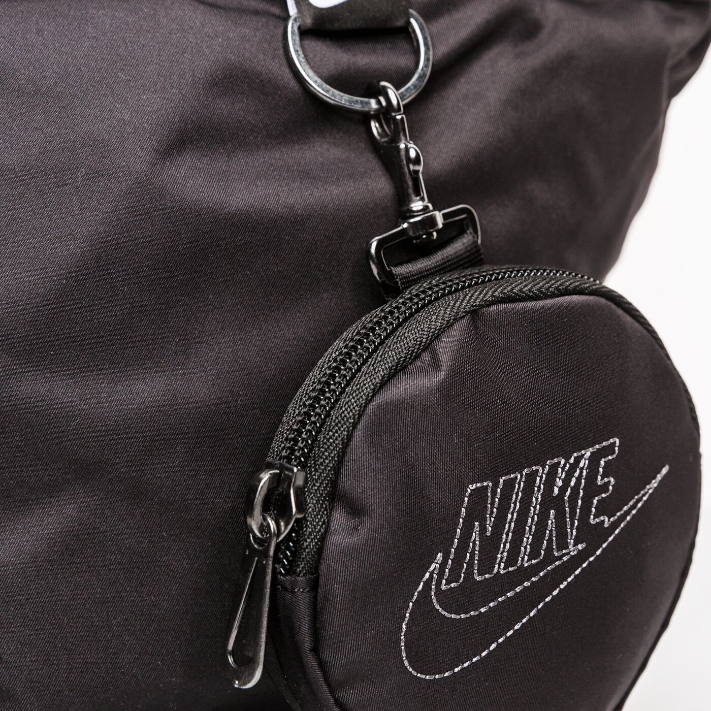 Дамски сак NIKE ЧАНТА W NSW FUTURA LUXE TOTE cw9303-010 цвят черен