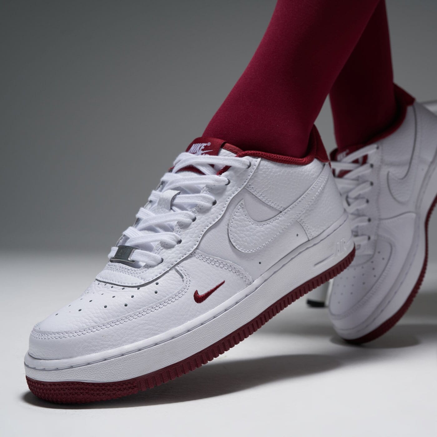 Детски маратонки NIKE AIR FORCE 1 hf0952-100 цвят бял