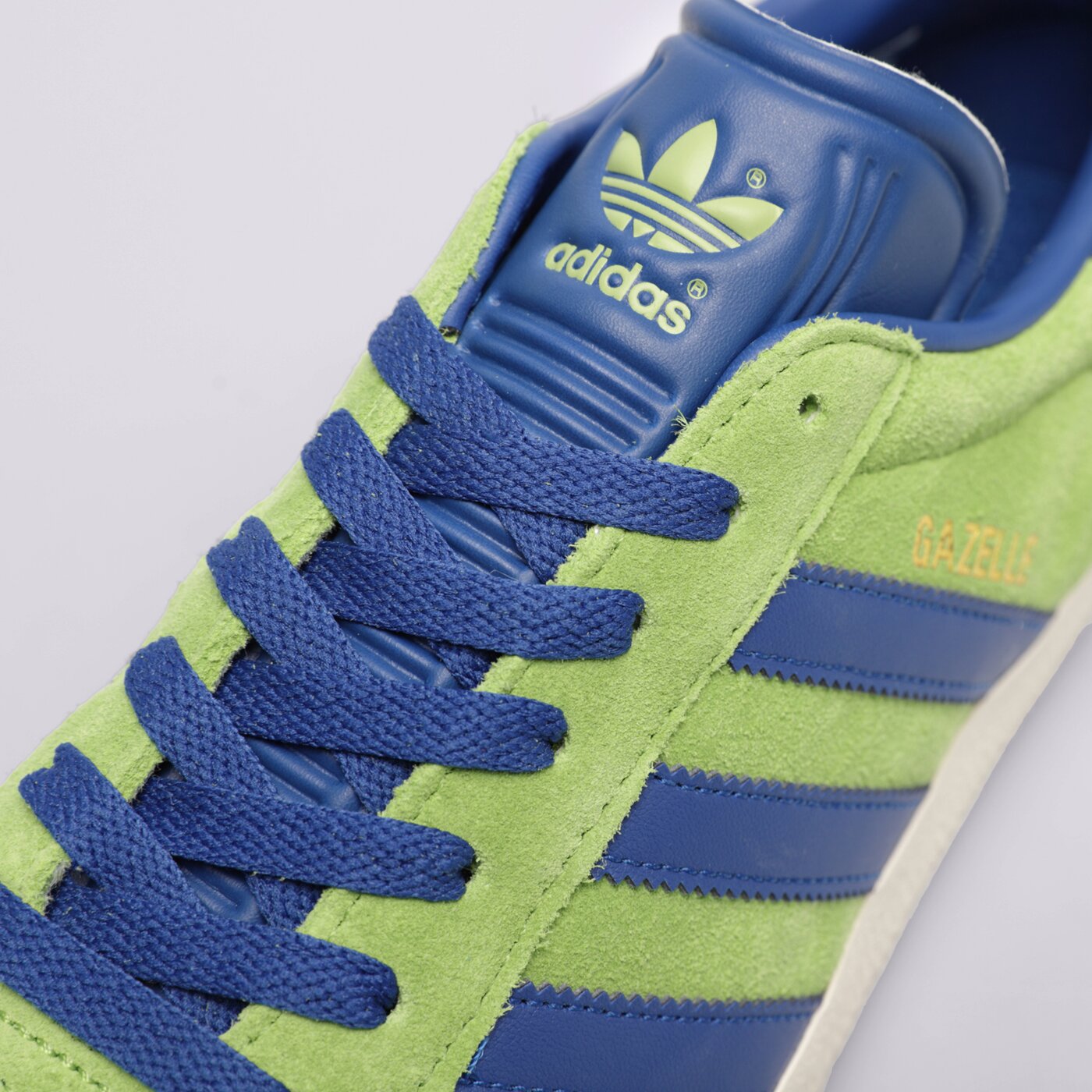 Мъжки маратонки ADIDAS GAZELLE  gy7372 цвят зелен