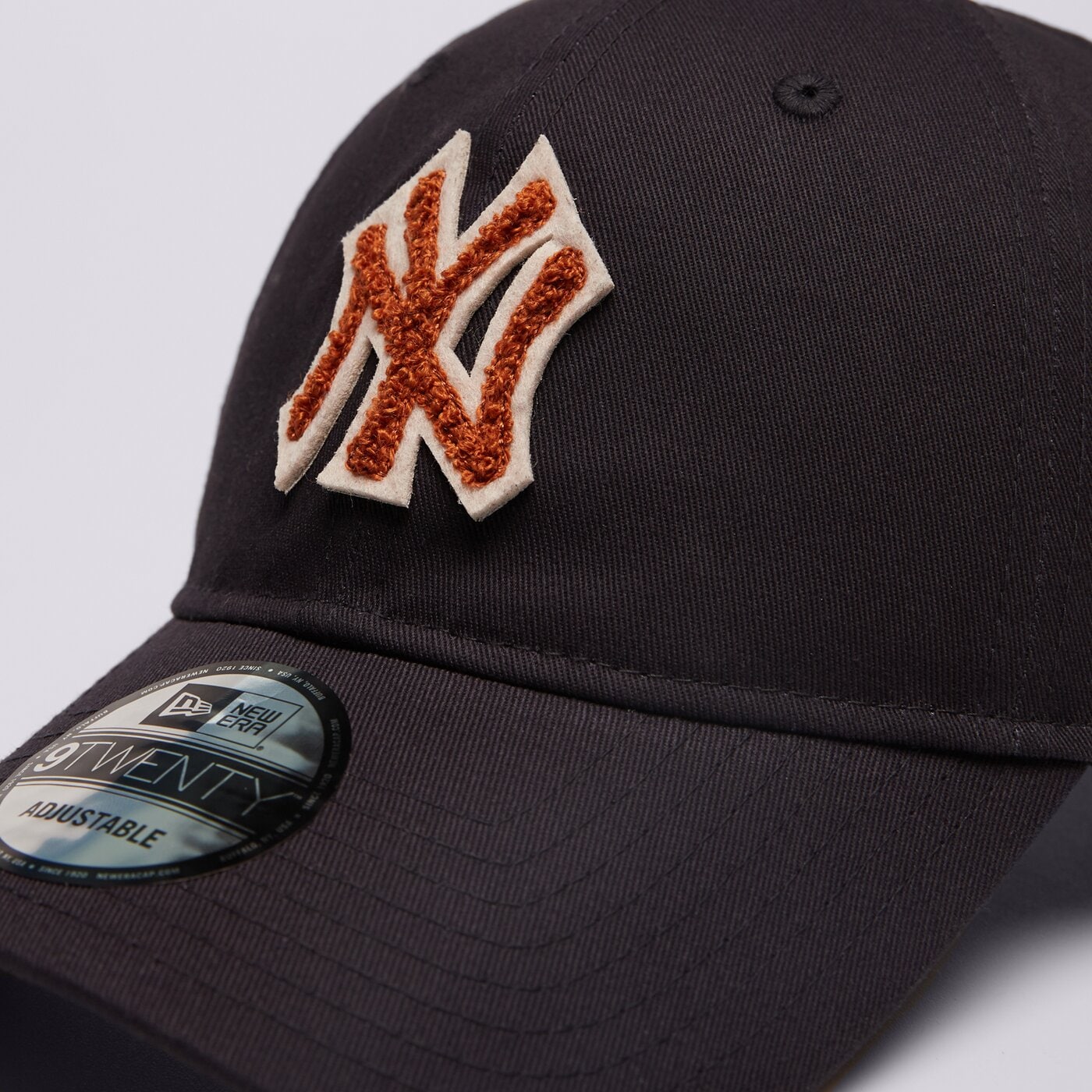 Дамска шапка с козирка NEW ERA ШАПКА BOUCLE 920 NYY NEW YORK YANKEES 60435079 цвят тъмносин