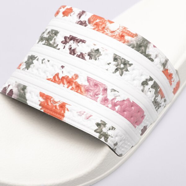 Дамски чехли и сандали ADIDAS ADILETTE W h00142 цвят бял