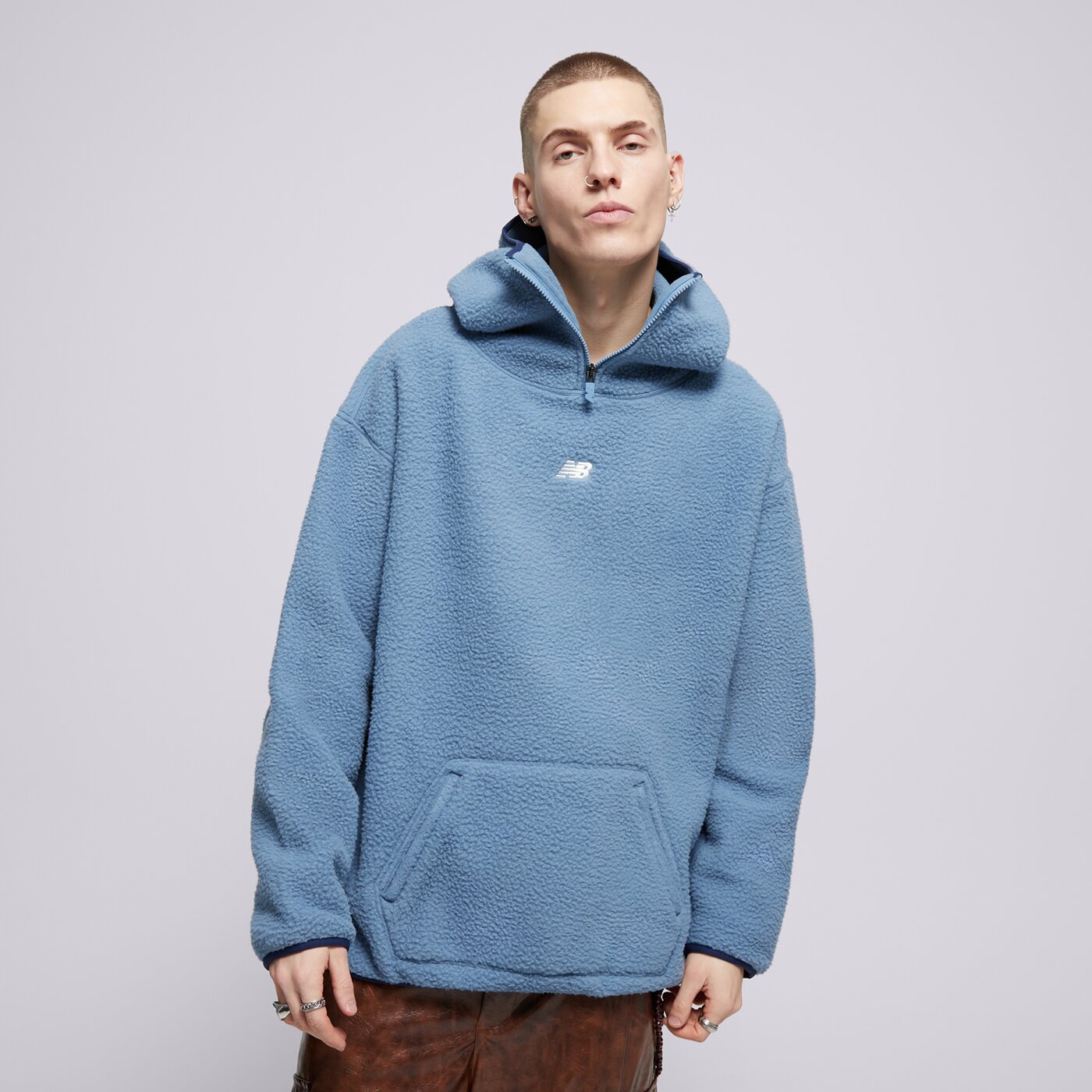 Мъжки суичър NEW BALANCE СУИТЧЪР С КАЧУЛКА HOOPS SHERPA ТОП mt44584heb цвят син