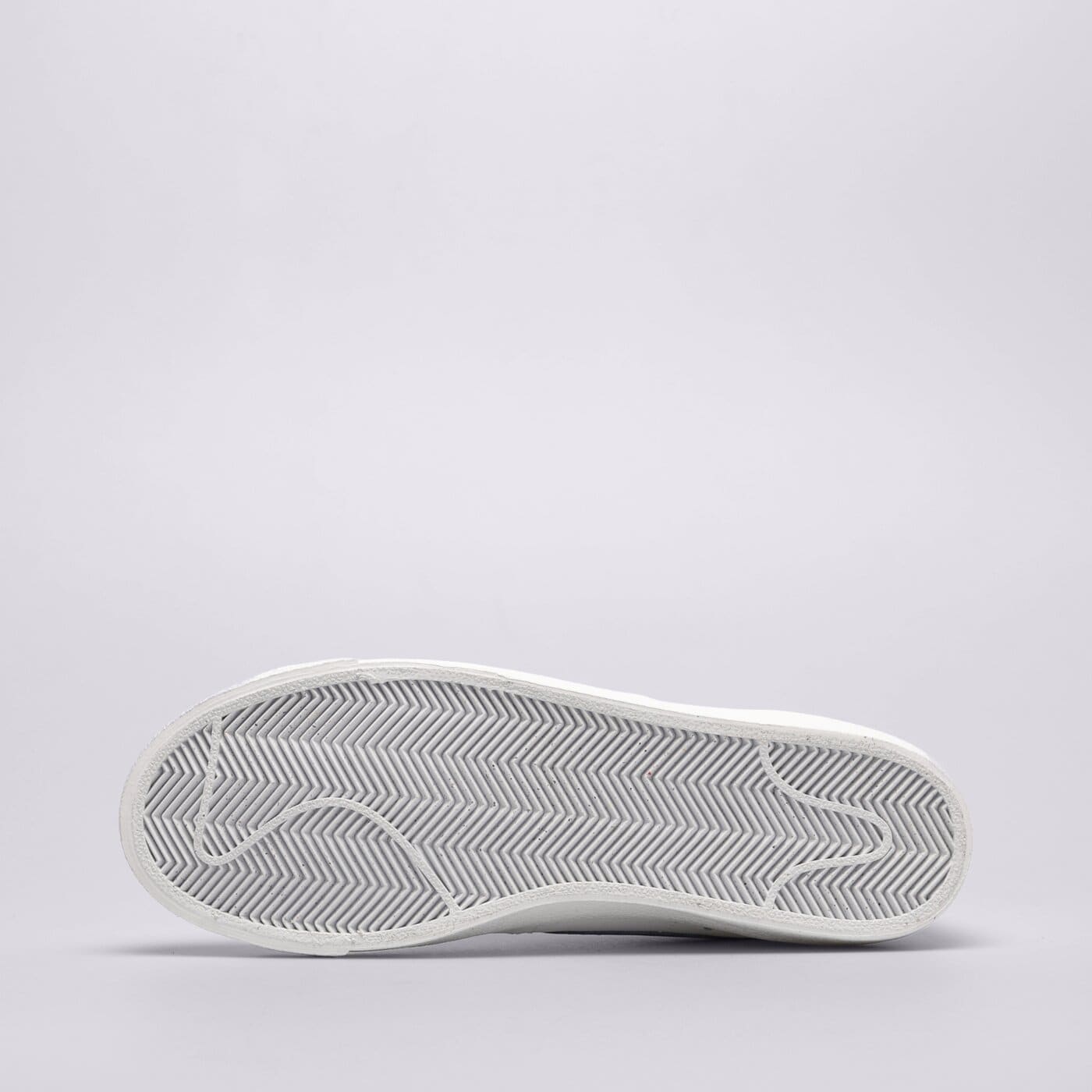 Мъжки маратонки NIKE BLAZER MID '77 VINTAGE bq6806-124 цвят бял