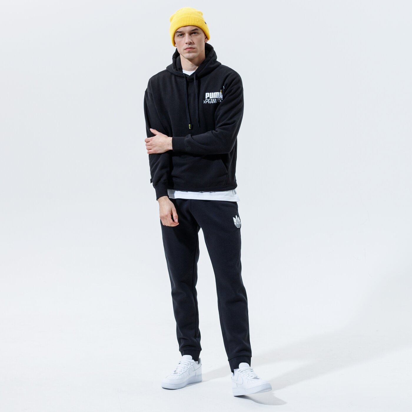 Мъжки суичър PUMA СУИТЧЪР С КАЧУЛКА PUMA X PEANUTS HOODIE 53061401 цвят черен