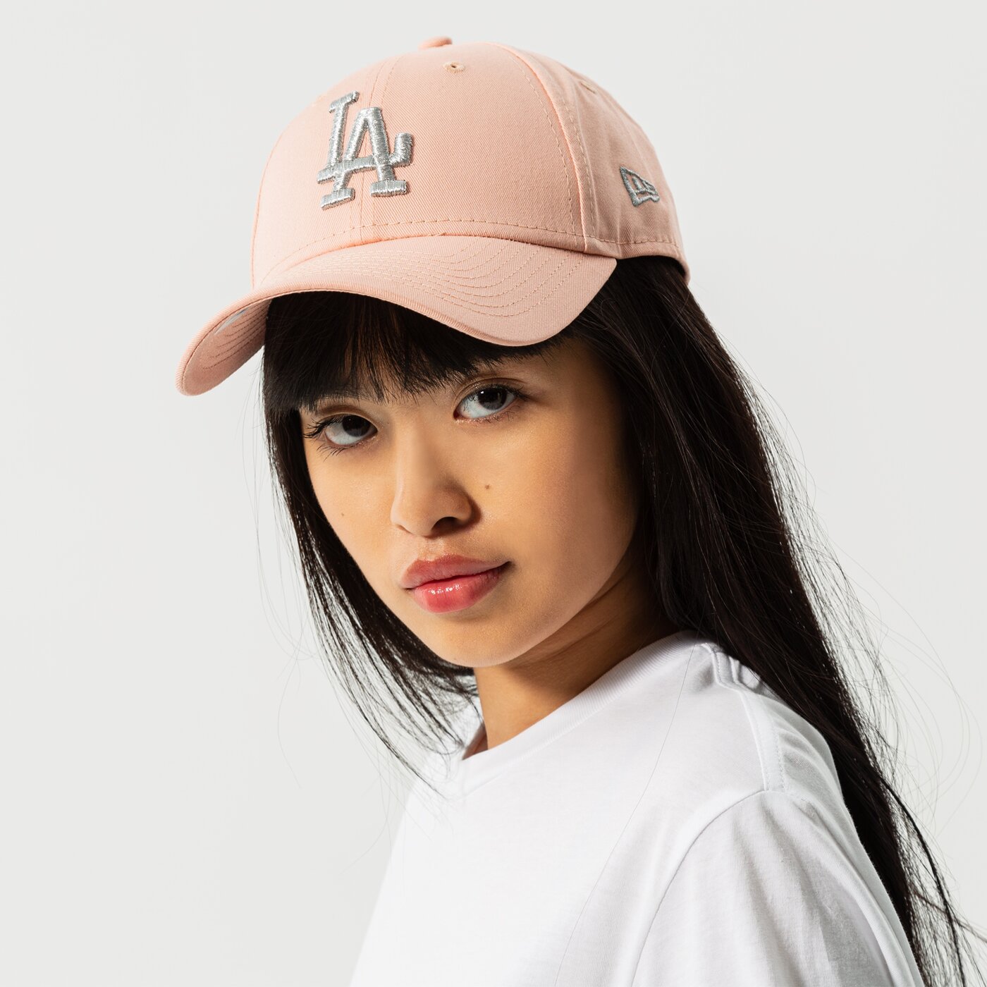 Дамска шапка с козирка NEW ERA ШАПКА WMNS MET LOGO 940 LA DODGERS LOS ANGELES DODGE 60240623 цвят коралов