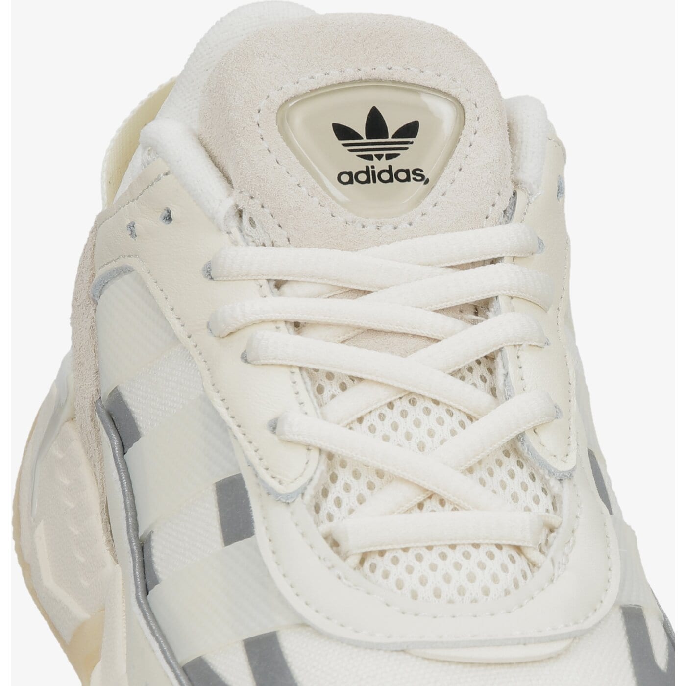 Дамски маратонки ADIDAS NITEBALL II W gw0877 цвят бежов