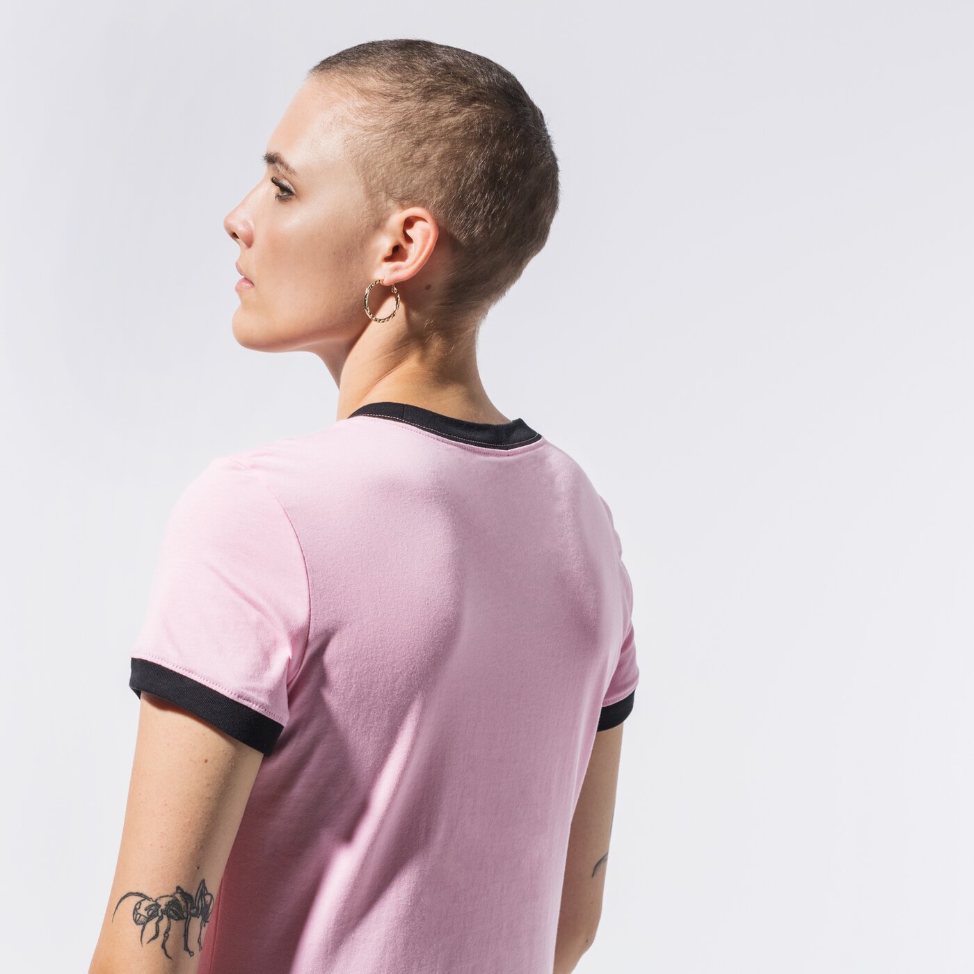 Дамска тениска NIKE ТЕНИСКА W NSW TEE FEMME RINGER cv3763-654 цвят розов