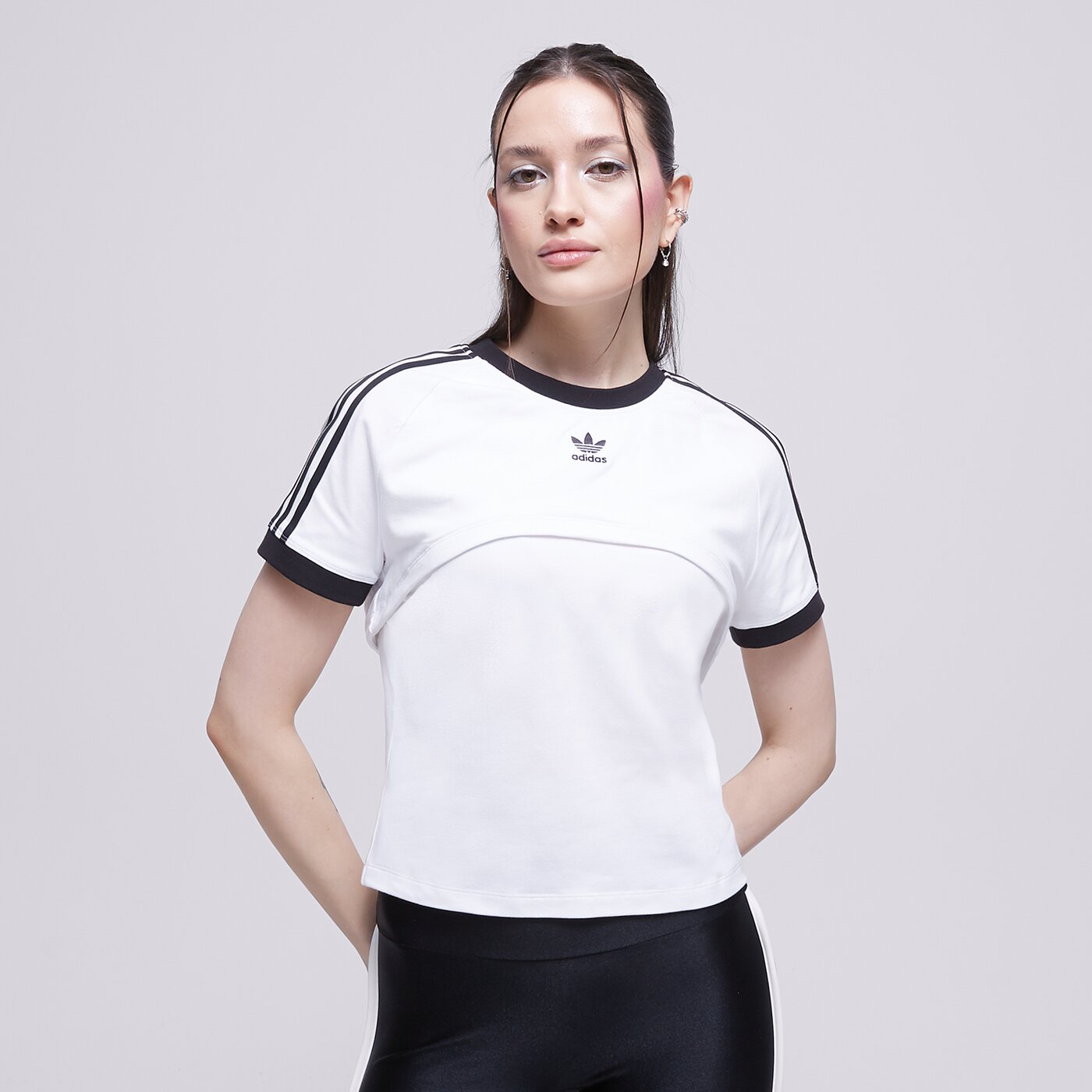 Adidas ТЕНИСКА Tee Ic8808 Дамски Цвят бял Модни Тениски Дрехи Adidas в