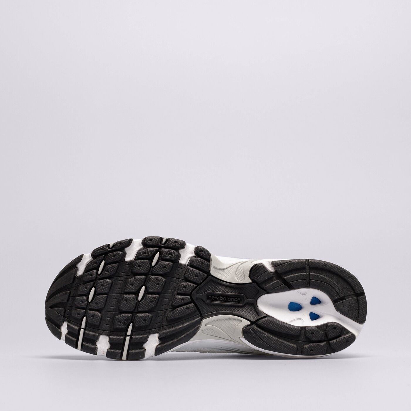 Дамски маратонки NEW BALANCE 530  mr530ema цвят бял