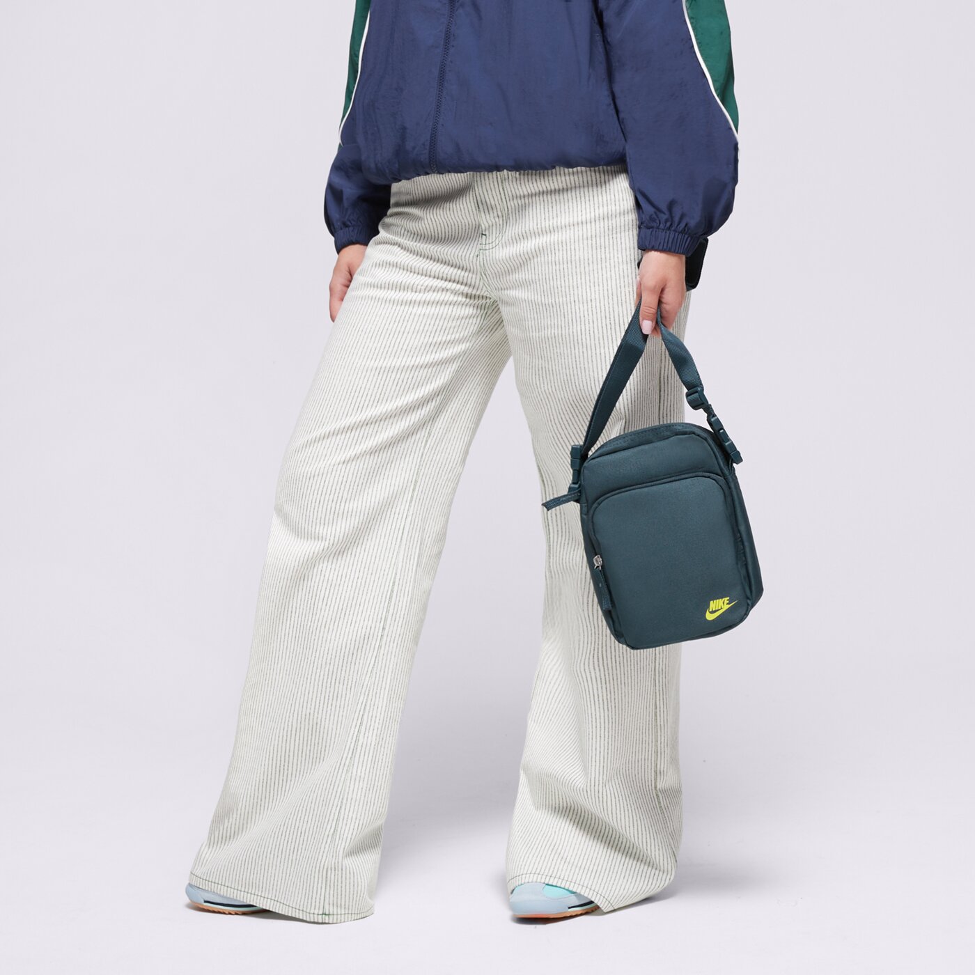 Дамски сак NIKE ЧАНТА NK HERITAGE CROSSBODY db0456-328 цвят син