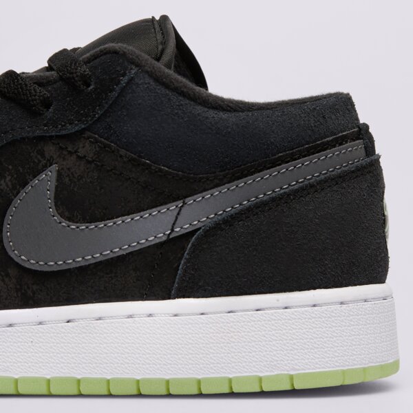 Детски маратонки AIR JORDAN 1 LOW  hv4775-001 цвят черен