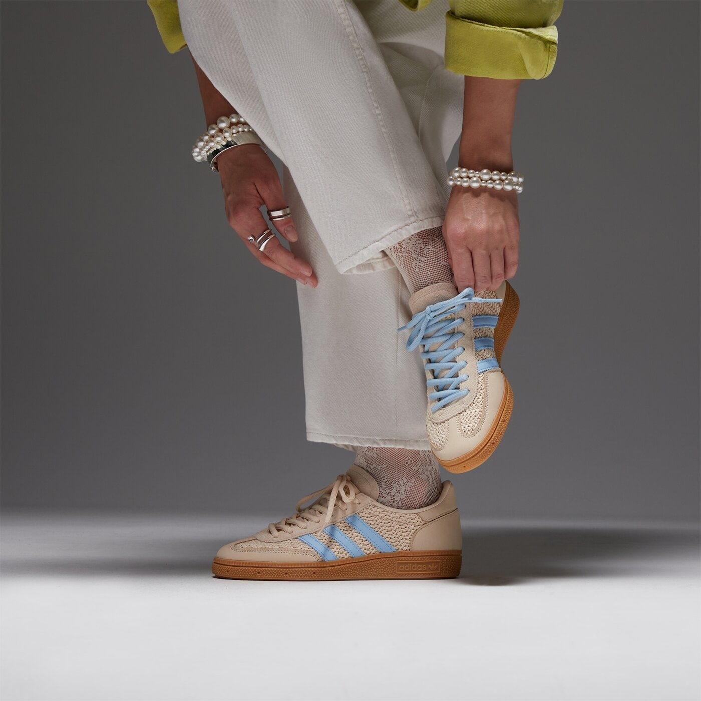 Дамски маратонки ADIDAS HANDBALL SPEZIAL W jq8410 цвят бежов