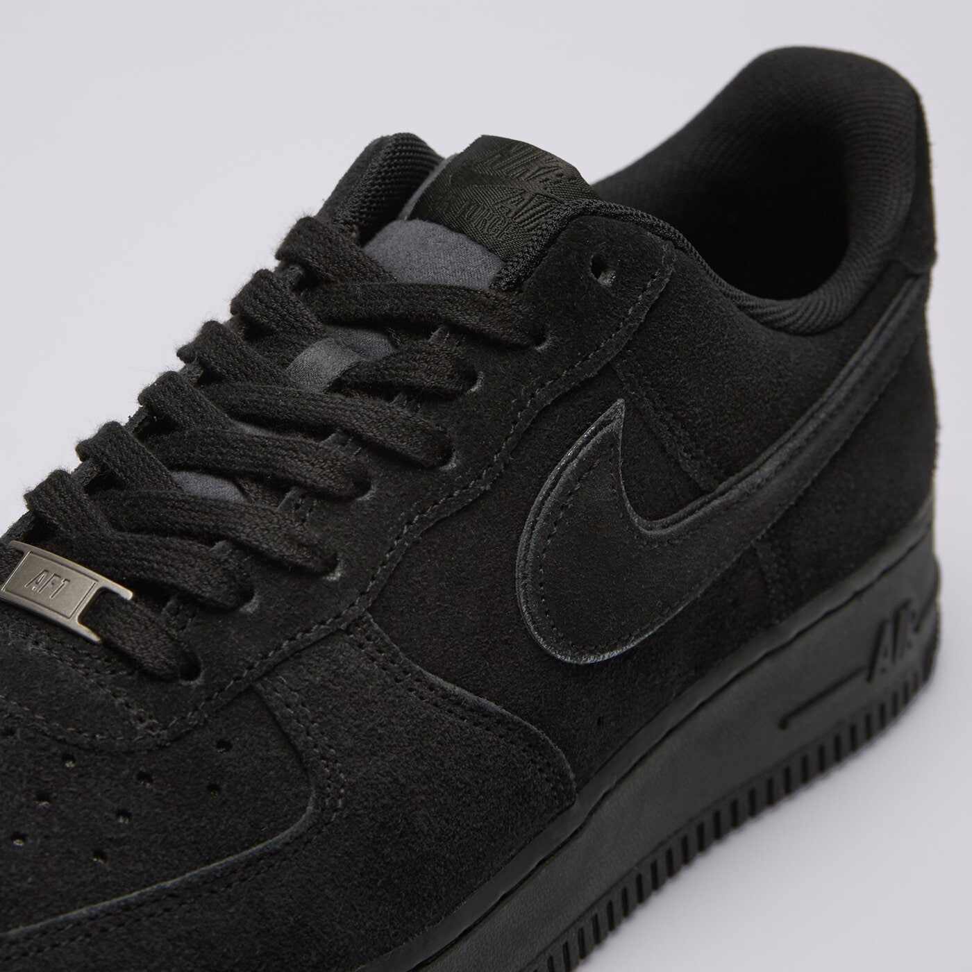 Мъжки маратонки NIKE AIR FORCE 1 '07 LV8 hq1966-002 цвят черен