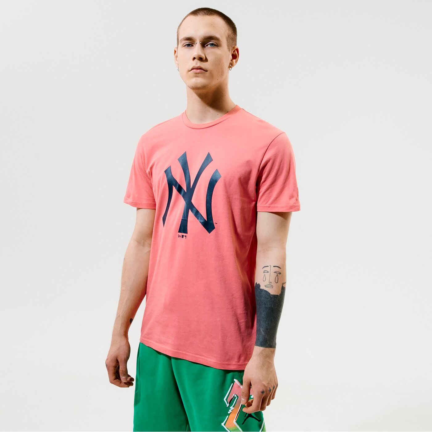 Мъжка тениска NEW ERA ТЕНИСКА MLB TEAM LOGO TEE NYY 12720140 цвят розов
