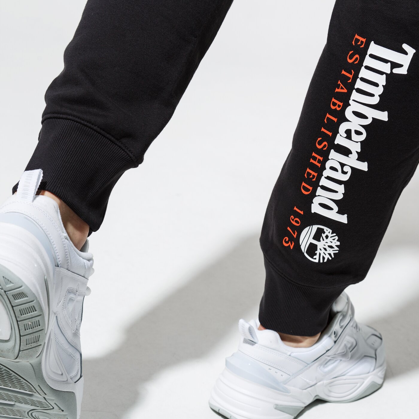 Мъжки панталони TIMBERLAND ПАНТАЛОНИ CORE ESTABLISHED 1973 tb0a1z2q0011 цвят черен