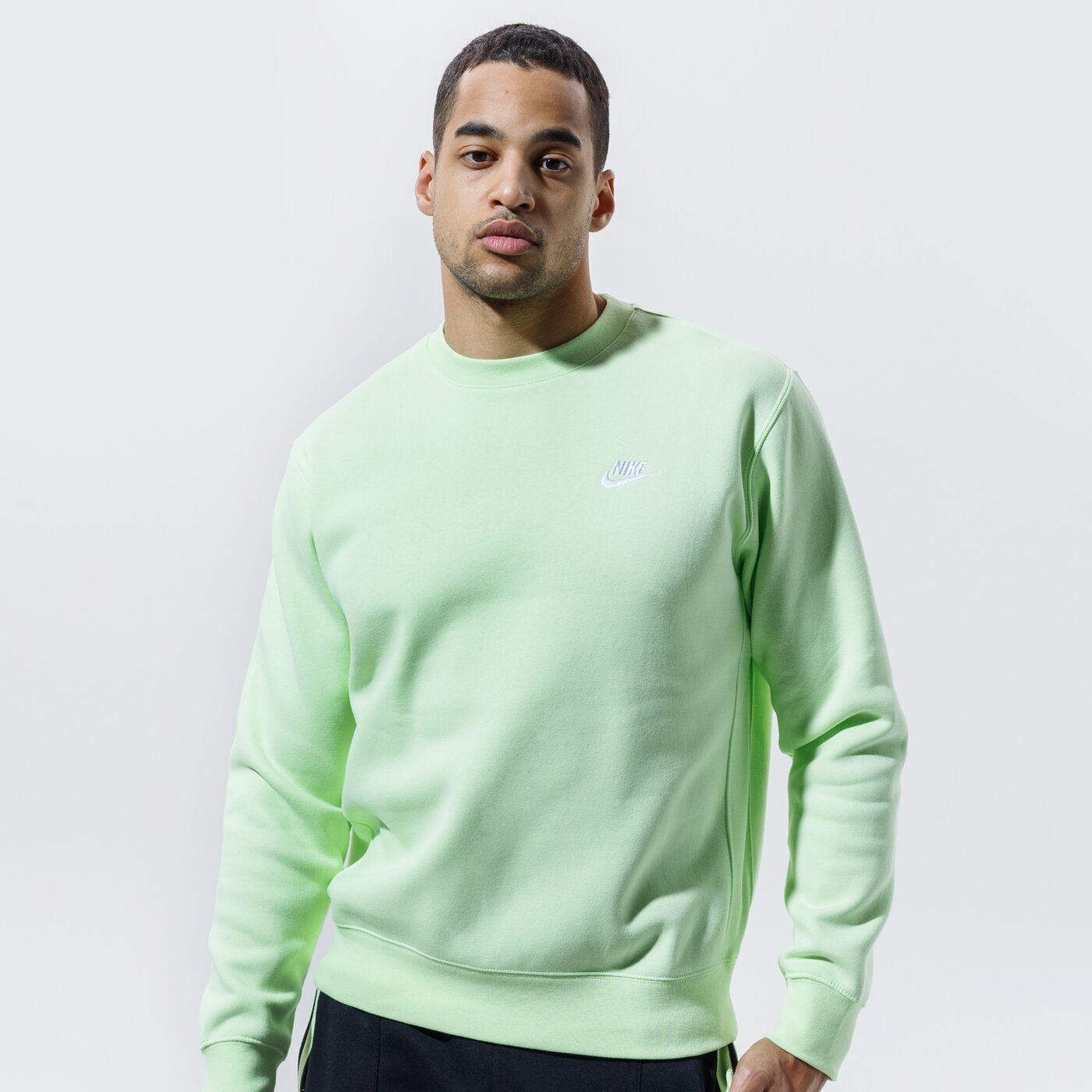 Мъжки суичър NIKE СУИТЧЪР SPORTSWEAR CLUB bv2662-383 цвят зелен