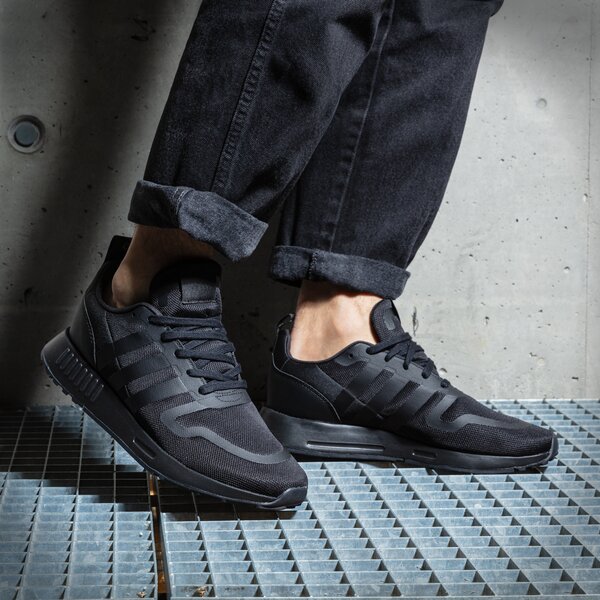 Мъжки маратонки ADIDAS MULTIX fz3438 цвят черен