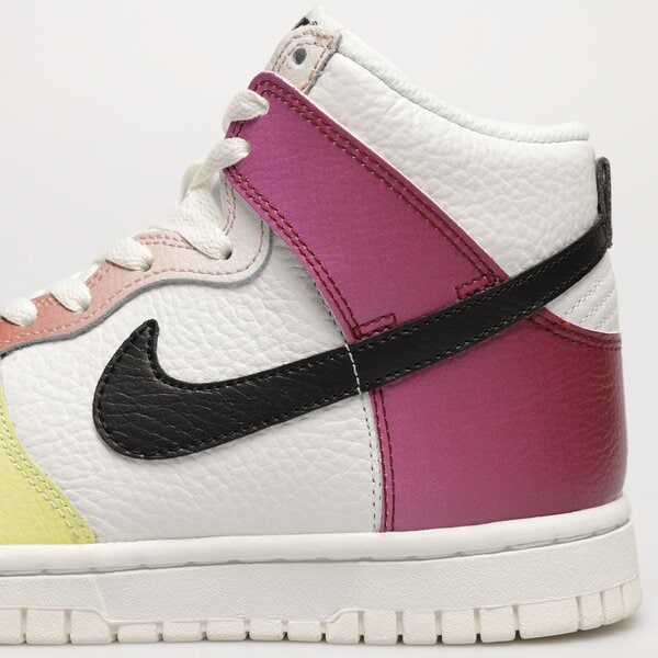 Дамски маратонки NIKE WMNS DUNK HIGH fd0802-100 цвят многоцветен