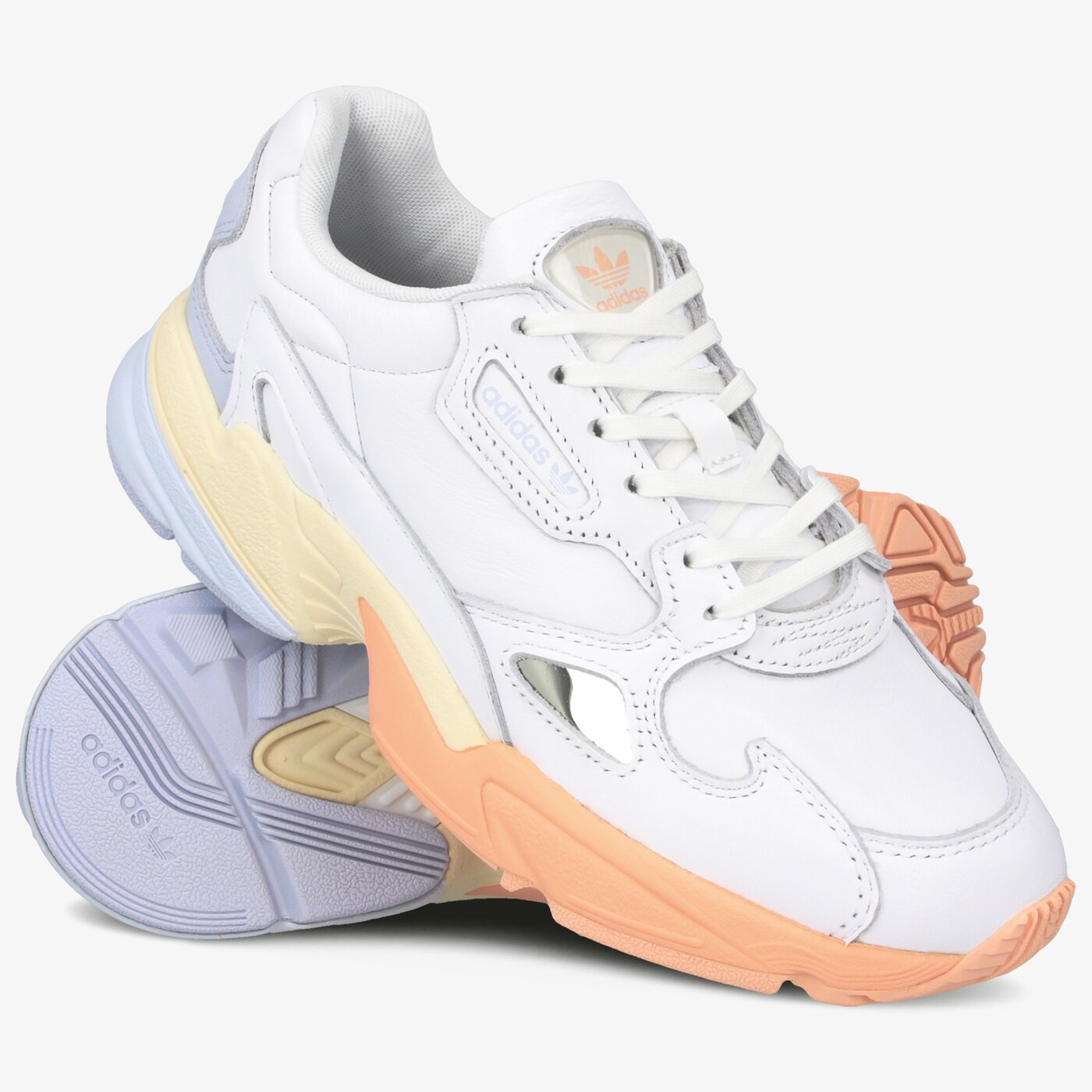 Дамски маратонки ADIDAS FALCON W eg8141 цвят бял