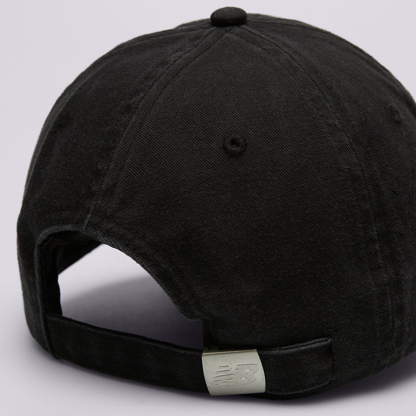 Дамска шапка с козирка NEW BALANCE ШАПКА 6 PANEL CLASSIC HAT V 2.0 lah51004bkk цвят черен