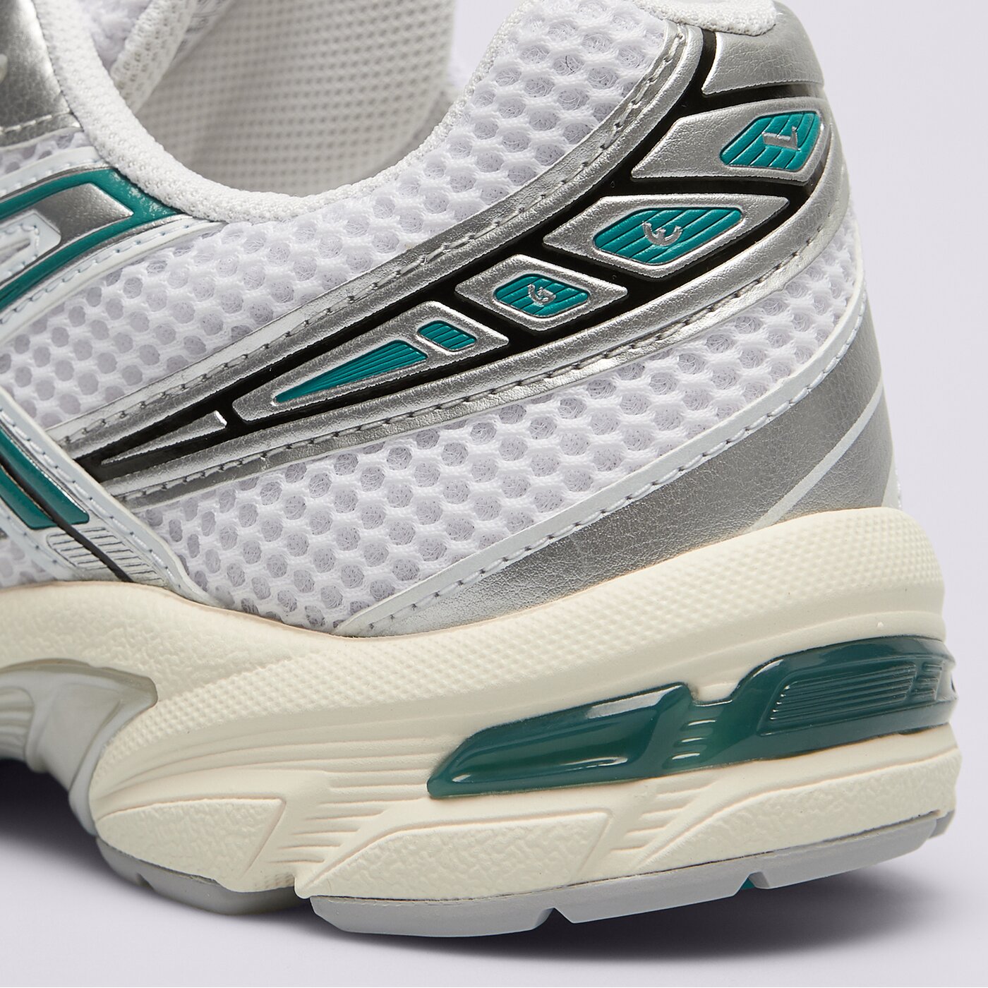 Дамски маратонки ASICS GEL-1130 1203a609-100 цвят бял