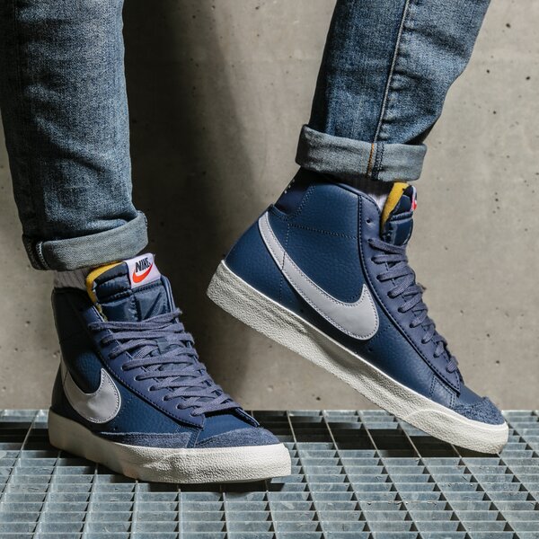 Мъжки маратонки NIKE BLAZER MID '77 VINTAGE bq6806-401 цвят тъмносин