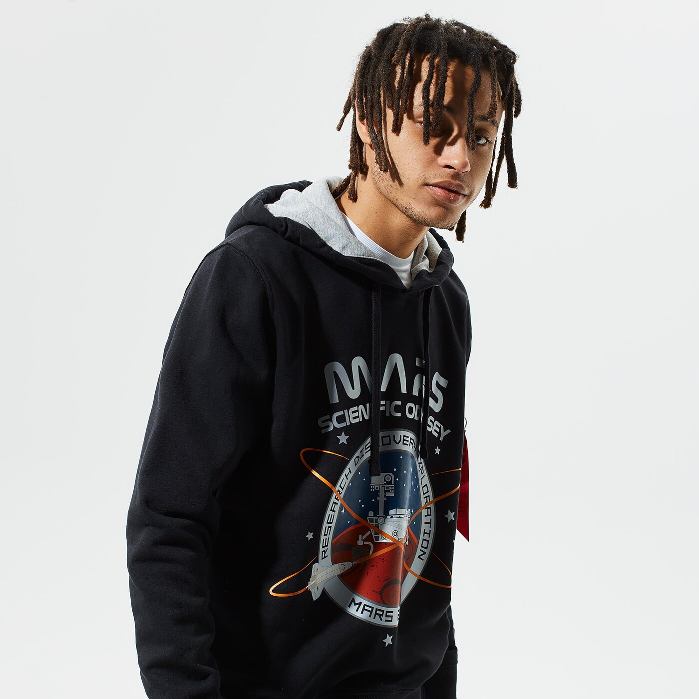 Мъжки суичър ALPHA INDUSTRIES СУИТЧЪР С КАЧУЛКА MISSION TO MARS HOODY 12633003 цвят черен
