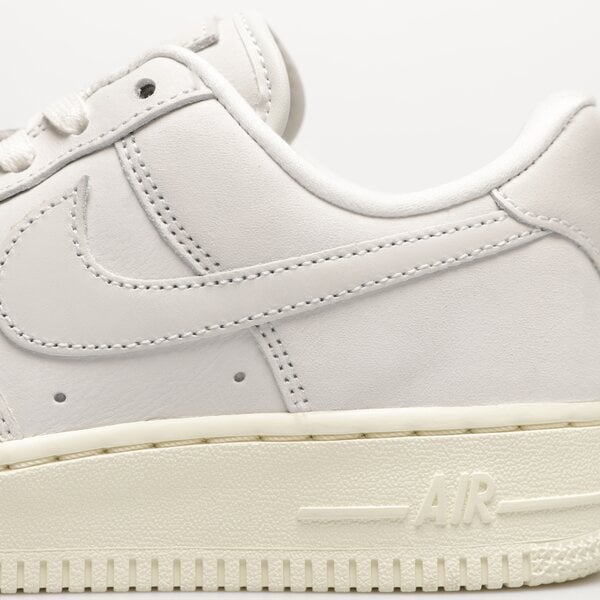 Дамски маратонки NIKE AIR FORCE 1 '07 PRM dr9503-100 цвят бял