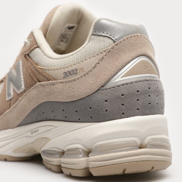 Дамски маратонки NEW BALANCE 2002  m2002rsi цвят кафяв