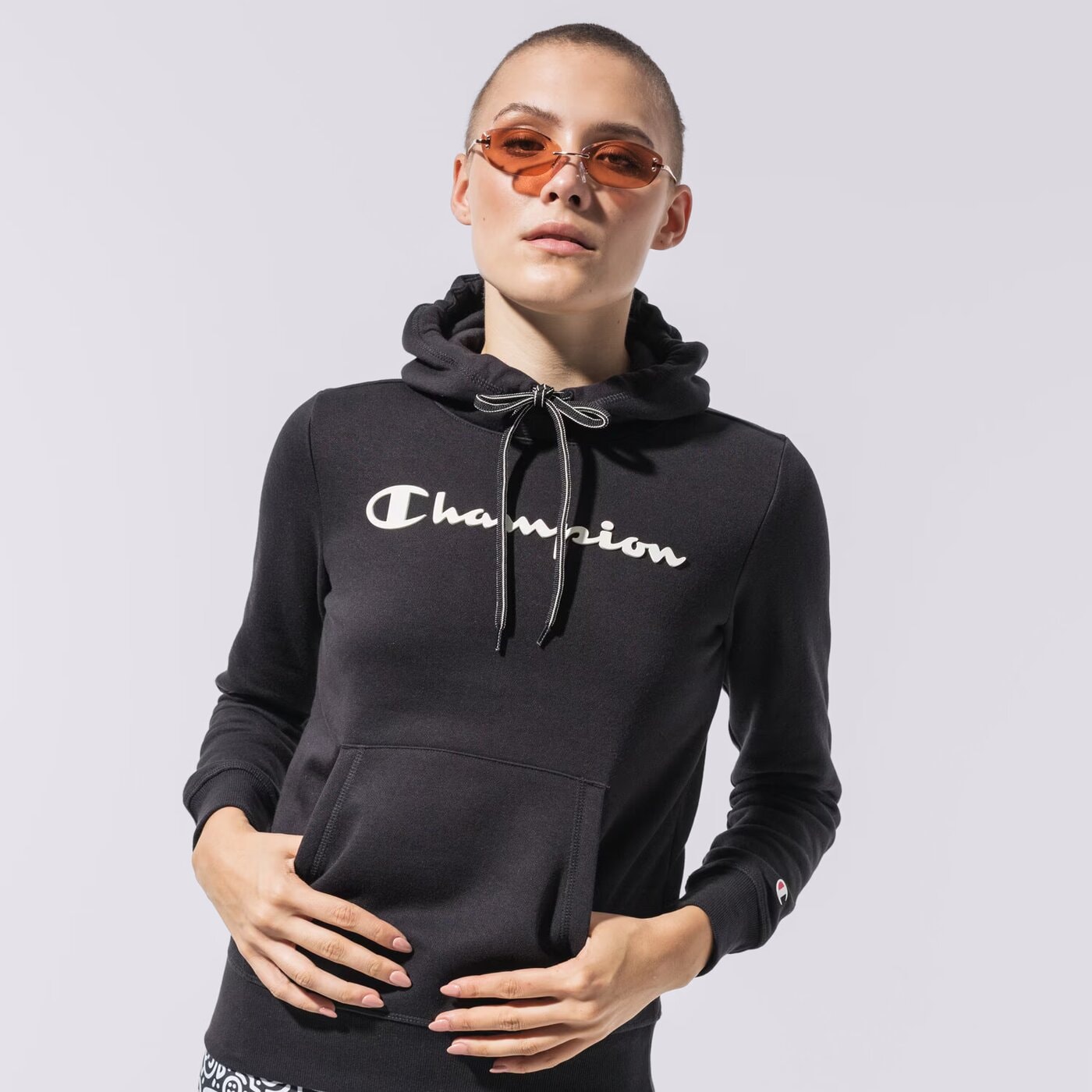 Дамски суичър CHAMPION СУИТЧЪР С КАЧУЛКА HOODED SWEATSHIRT 113207kk001 цвят черен