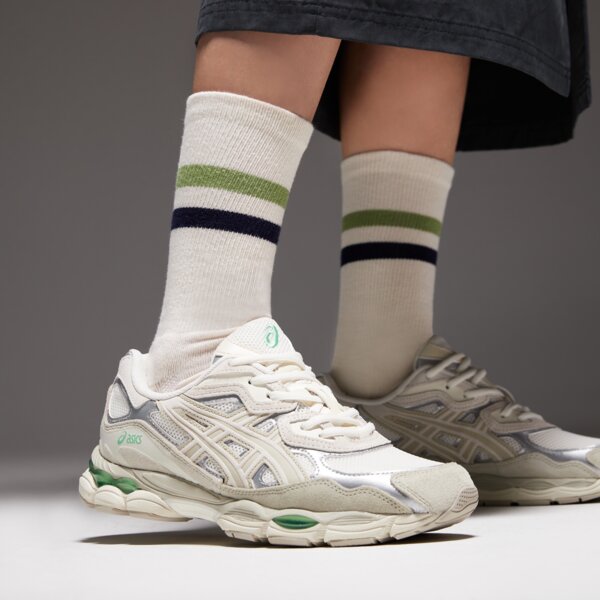 Дамски маратонки ASICS GEL-NYC 1203a383_112 цвят бежов