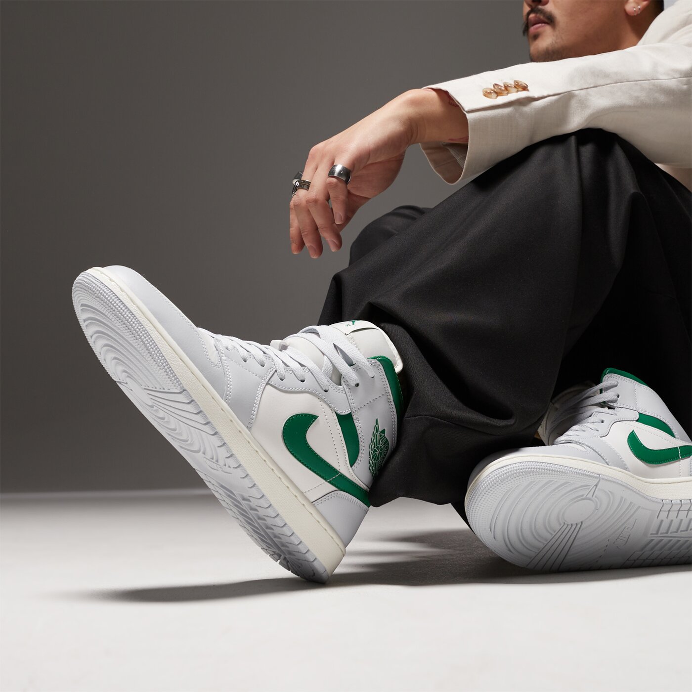 Мъжки маратонки AIR JORDAN 1 MID  dq8426-142 цвят сив