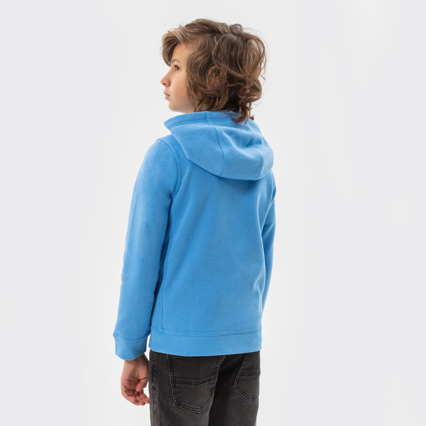 Детски суичър NIKE SPORTSWEAR CLUB PULLOVER HOODIE JUNIOR BOY bv3757-412 цвят син