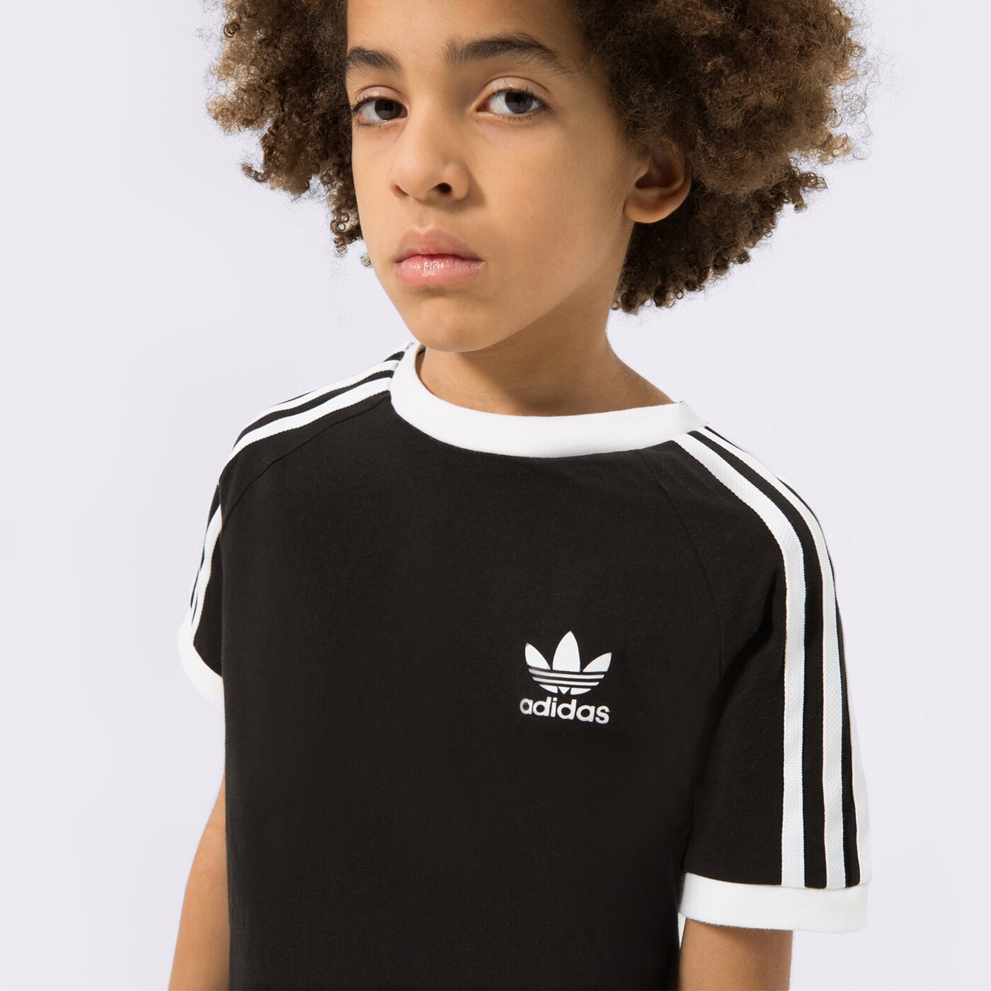 Детска тениска ADIDAS ТЕНИСКА 3STRIPES TEE BOY hk0264 цвят бял
