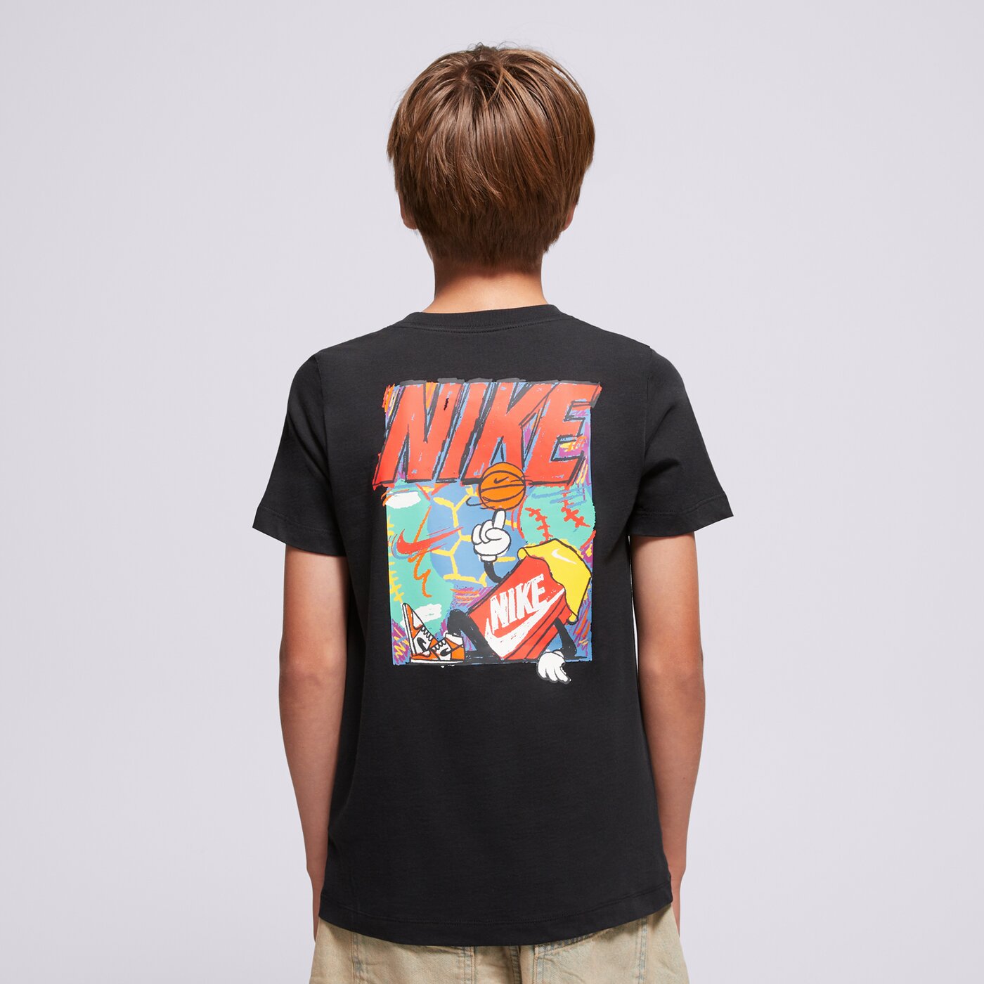 Детска тениска NIKE ТЕНИСКА K NSW TEE BOXY MULTI SPORT BOY hv5212-010 цвят черен
