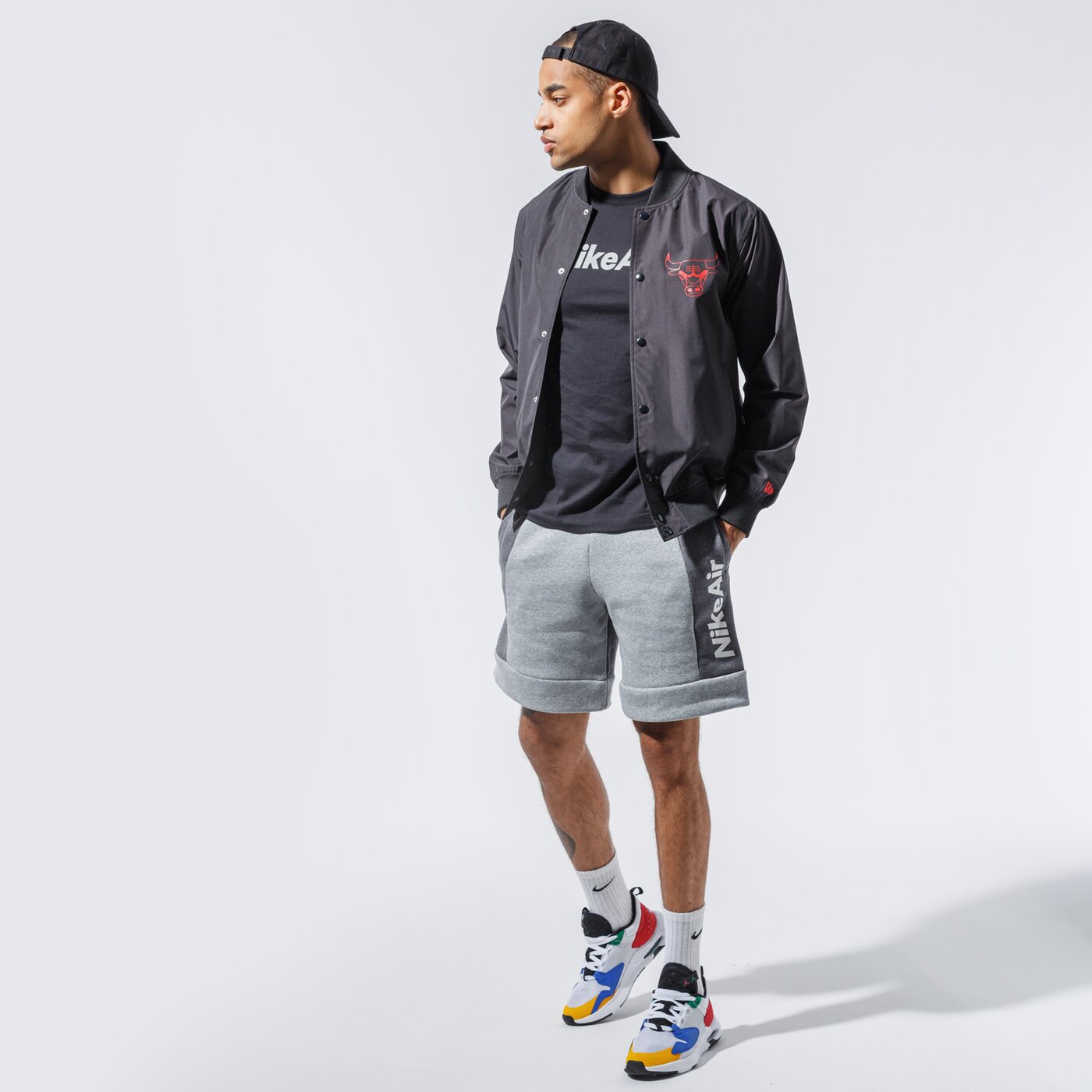 Мъжка тениска NIKE ТЕНИСКА SPORTSWEAR cu7344-010 цвят черен