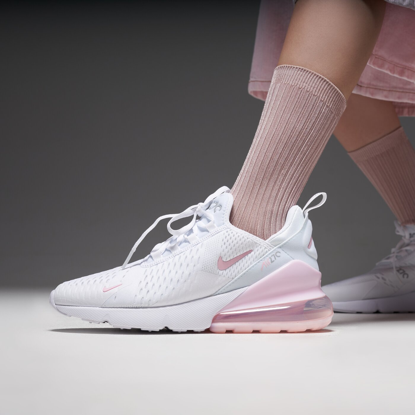 Детски маратонки NIKE AIR MAX 270 943345-122 цвят бял