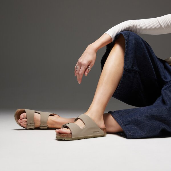 Дамски чехли и сандали BIRKENSTOCK ARIZONA  1027697 цвят каки