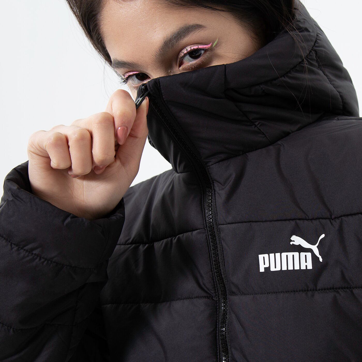 Дамско зимно яке PUMA ЯКЕ ЗИМНО ESS HOODED PADDED 848940 01 цвят черен