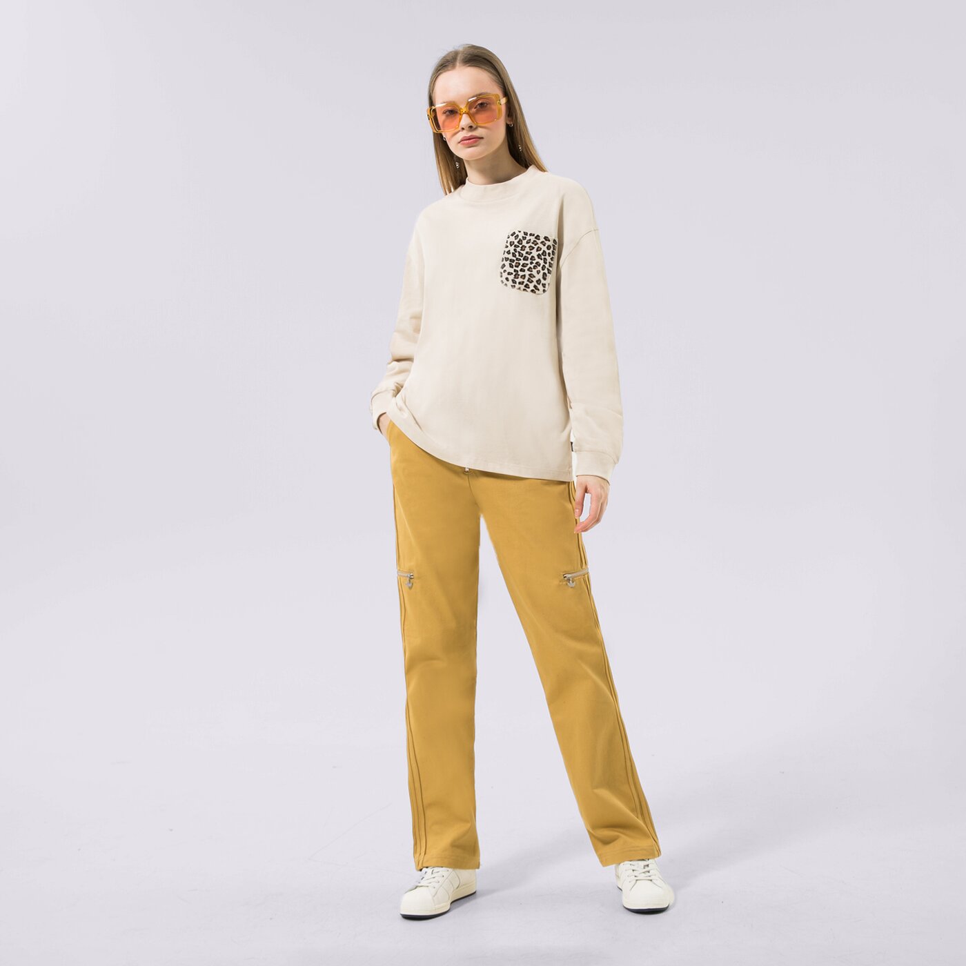 Дамска тениска VANS ТЕНИСКА LS ANIMAL MIX LS TEE OATMEAL vn00044f2n1 цвят бежов