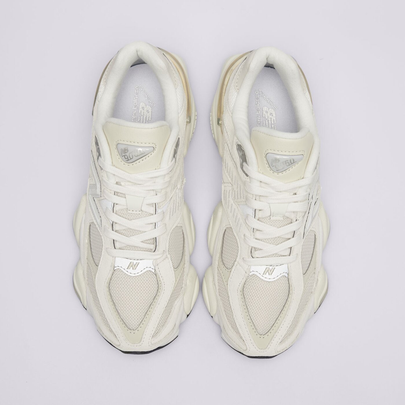 Дамски маратонки NEW BALANCE 9060  u9060wht цвят бежов