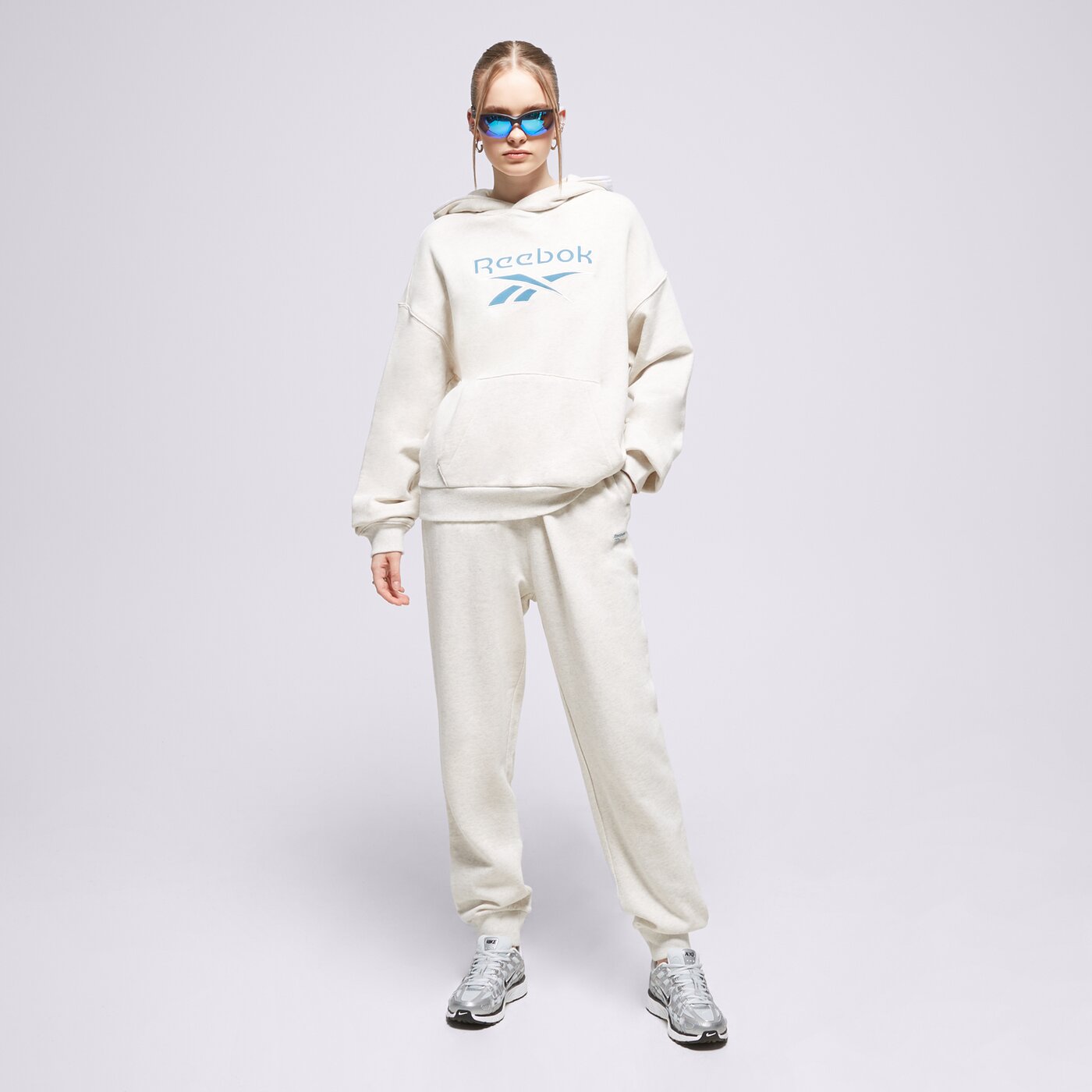 Дамски панталони REEBOK ПАНТАЛОНИ CL AE ARCHIVE FIT FT PANT ic8096 цвят бял