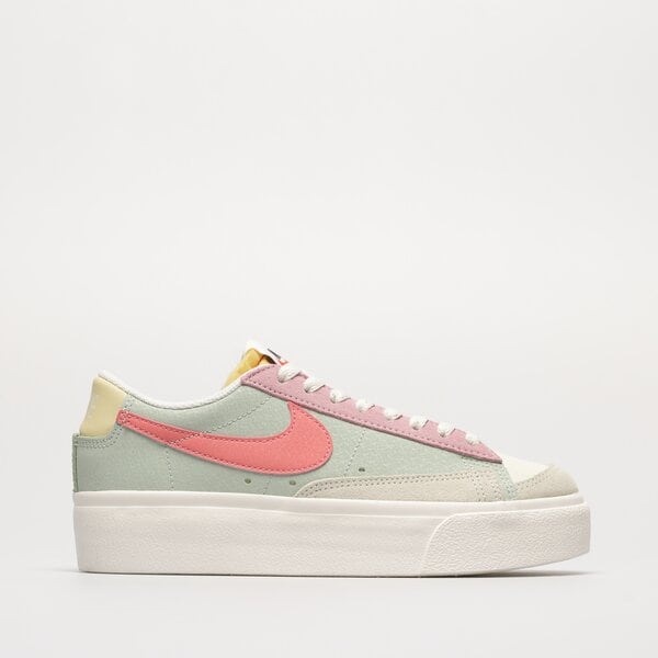 Дамски маратонки NIKE BLAZER LOW PLATFORM dm9464-001 цвят многоцветен