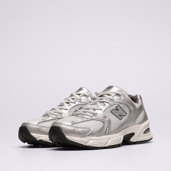 Дамски маратонки NEW BALANCE 530  mr530lg цвят сребърен