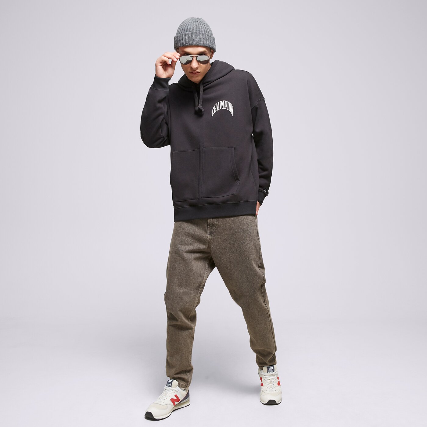 Мъжки суичър CHAMPION СУИТЧЪР С КАЧУЛКА HOODED SWEATSHIRT 218516es510 цвят черен