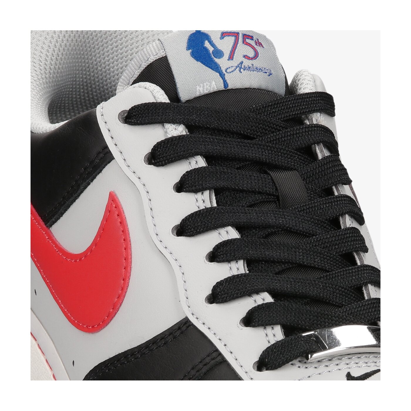 Мъжки маратонки NIKE AIR FORCE 1 '07 LV8 EMB dc8874-001 цвят черен