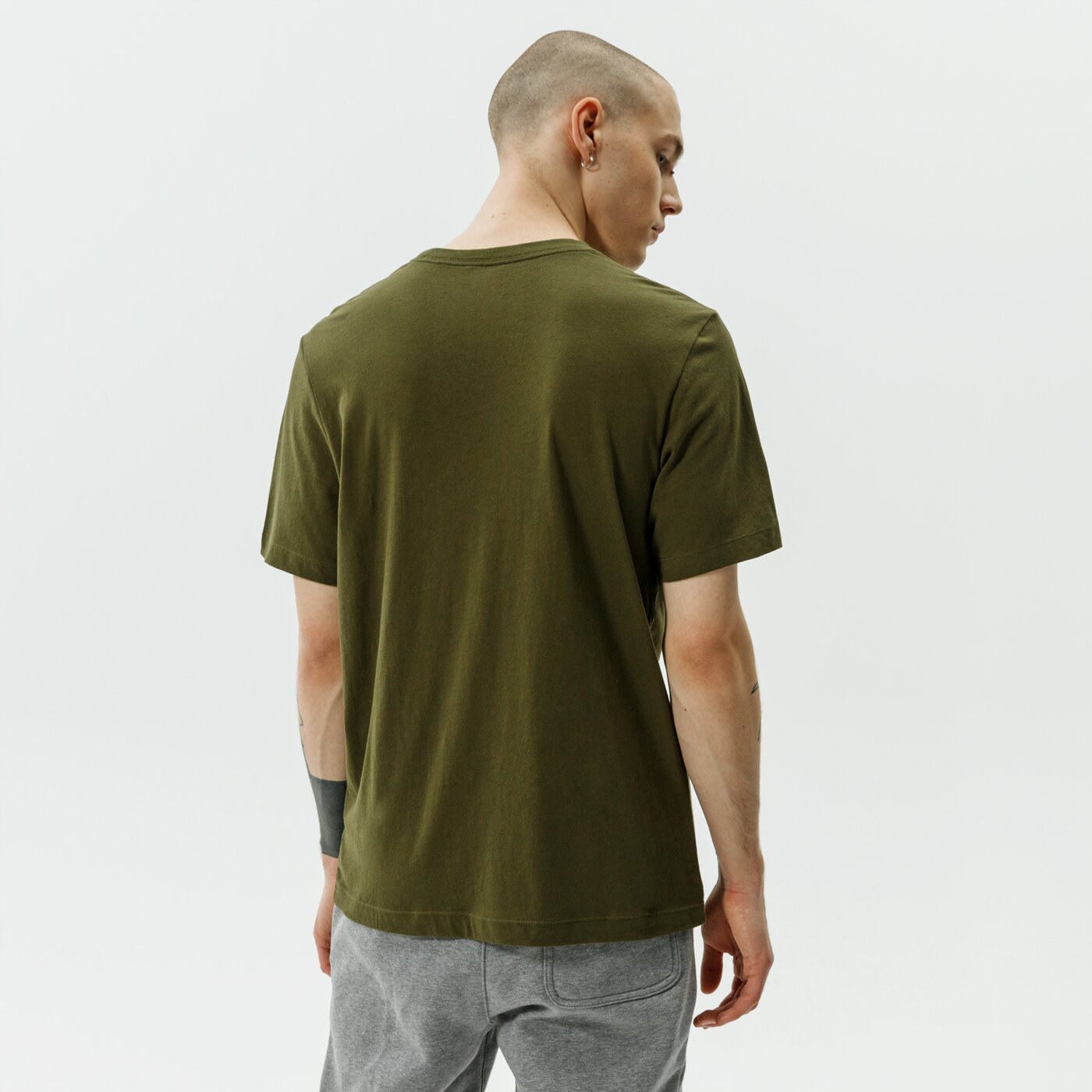 Мъжка тениска NIKE ТЕНИСКА SPORTSWEAR CLUB ar4997-327 цвят каки