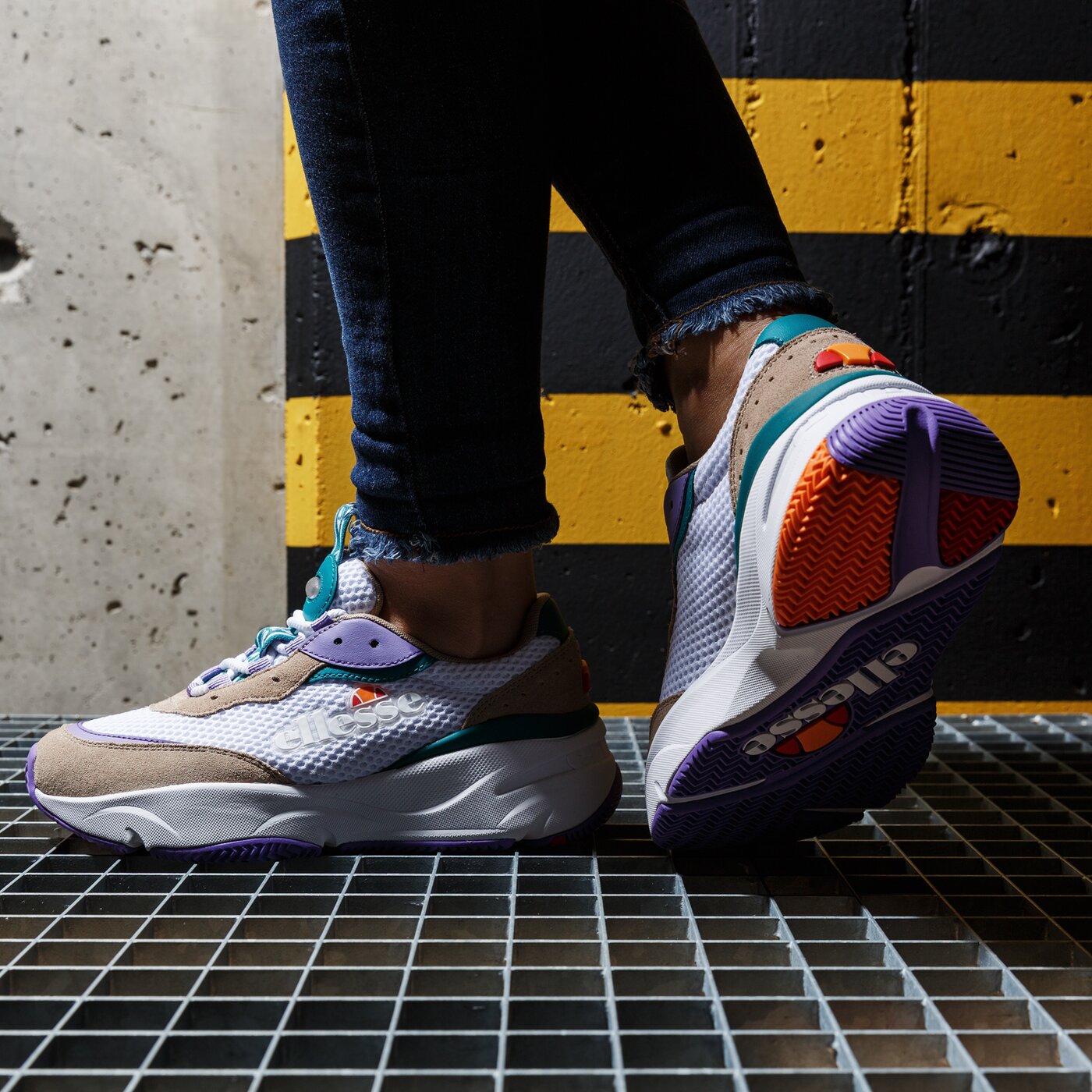 Дамски маратонки ELLESSE MASSELLO 610412 цвят бял