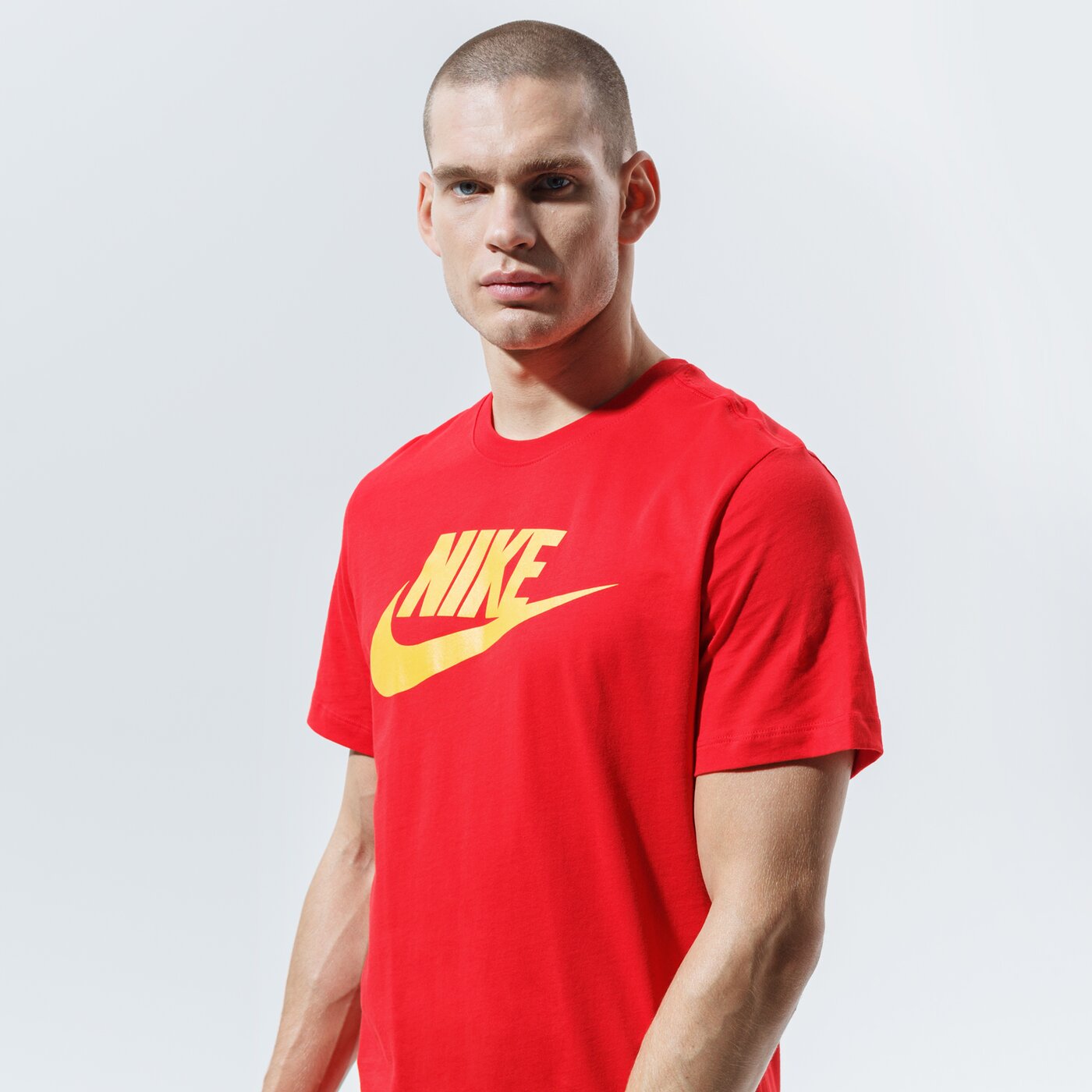 Мъжка тениска NIKE ТЕНИСКА SPORTSWEAR ar5004-659 цвят червен